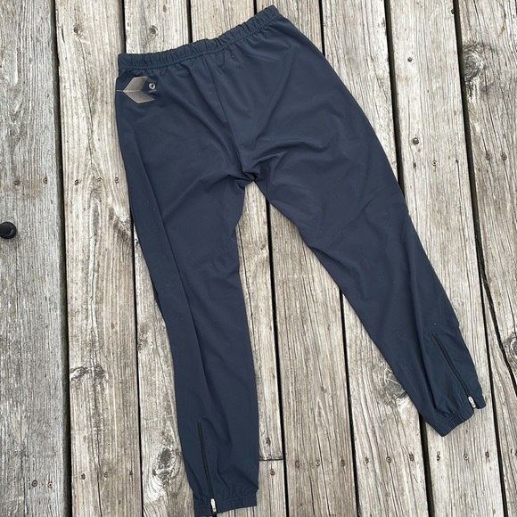 Oiselle Lightweight Track Pants - Picture 3 of 6